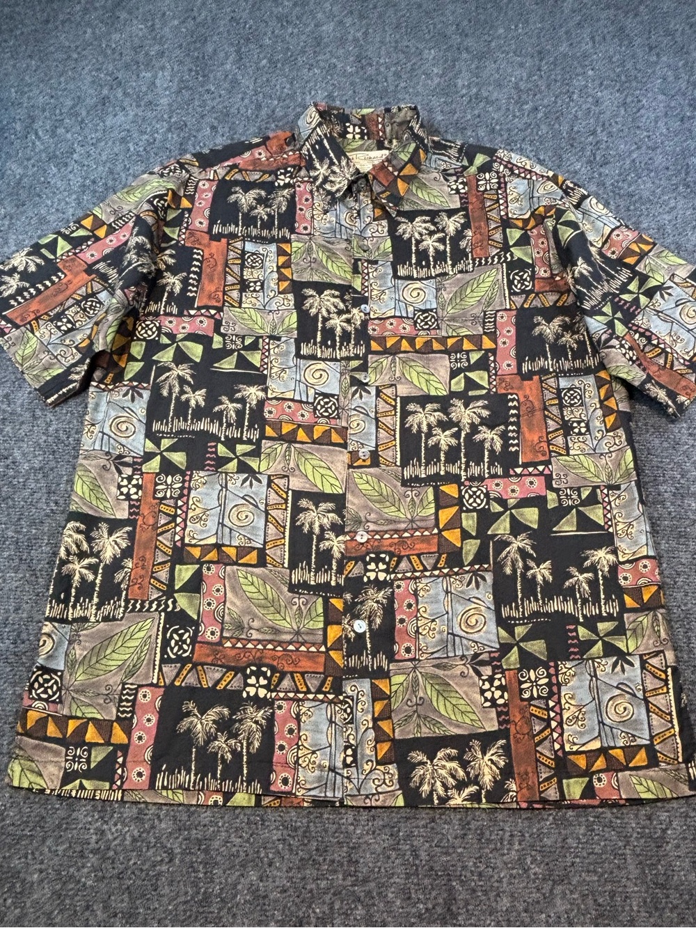 Tori Richard Cotton Hawaiian print shirt men’s size medium.